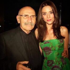 Cansu Dere Instagram - Iyi ki dogmussun../ Happy birthday..