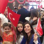 Cansu Dere Instagram - 23 Nisan Ulusal Egemenlik ve Çocuk Bayramı kutlu olsun🎈Happy National Sovereignty and Children's Day for all the children in the world ❤️@berengokyildiz_official