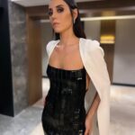 Cansu Dere Instagram - 🖤🤍 Special thanks to: @beymen @theattico @tomford @tiffanyandco Make up: Hakan Kültür @hakankulturofficial Hair: Mutlu Ahmet Sinan @mutluahmet.sinan Styling: Rutkay Öziş @rutkayozis