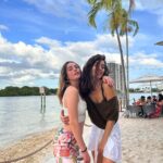 Cansu Dere Instagram – 🌞💛