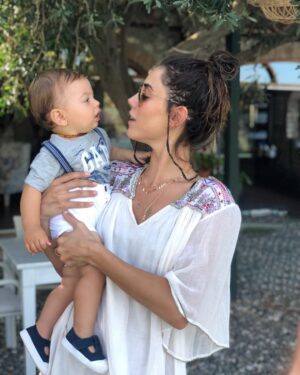 Cansu Dere Instagram - 💞💞💞💞💞