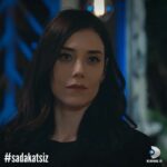 Cansu Dere Instagram – 🤍 @sadakatsizdizi @kanald @cemadrian @handemehan #senbenimşarkılarımsın #sadakatsiz