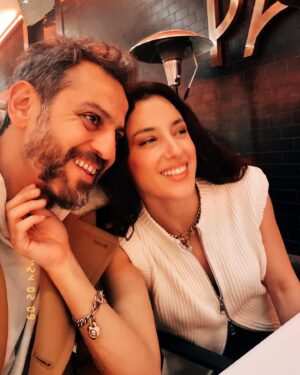 Cansu Tosun Instagram - Happy Love Day ♥️ My Valentine 💋 🧿