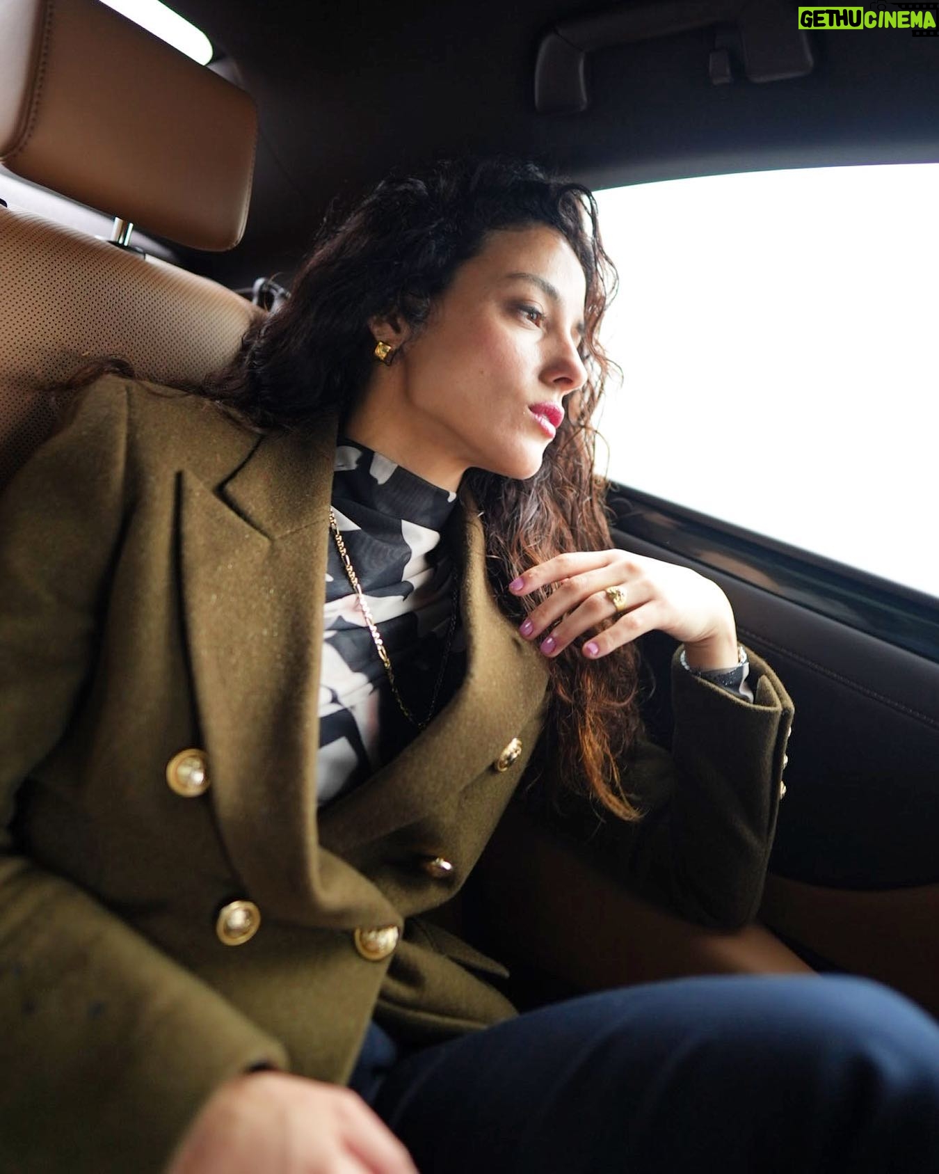 Cansu Tosun Instagram - on the road to a very very veryyyyyy special event 💗 📸 @ercin.io
