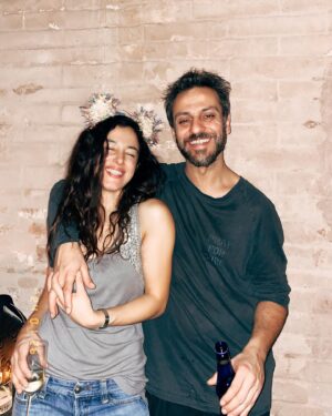 Cansu Tosun Instagram - Sizin sevginiz, varlığınız 🙏  iyi ki tanışmışız, sizlerle bu hayat daha da GÜZEL 🥂 💓 süprizler, festivaller doluuuuu bir yıllllll olsunnnm yıllarımız olsun 🙏🧿 evet ıyı Ki doğmuşummm.. bitmesin hiç kutlamalar ☺️ ♥️