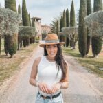 Capucine Anav Instagram - Tellement heureuse de fêter mon 32 ème anniversaire au @chateaudeberne où on se retrouve en amoureux après l’arrivée de notre princesse ! merci à mon amour pour cette merveilleuse surprise 🎁 🥂❤️🎂