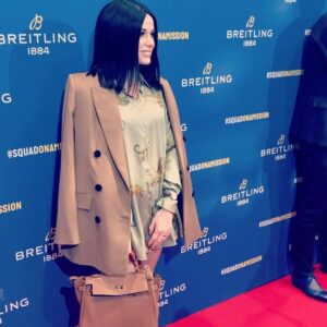 Capucine Anav Instagram - Merci @breitling_france pour cette super soirée ⌚️ #watchs #squadonamission #breitling #swissmade @georgeskern @alainfabiendelon // 💄 @maquilleusecoiffeuseelsasharon 💇🏻‍♀️ @chris_lace_