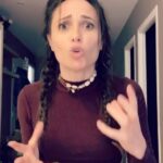 Capucine Anav Instagram - Moi au bout du 45 eme jours de confinement 😂😂😂😂 #stayathome #quedubonheur #uni #❤️ #petagedeplomb TIKTOK
