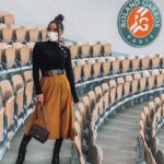 Capucine Anav Instagram - Roland garros 2020 with my dad 🥰 🎾 🐊 @lacoste @rolandgarros #rolandgarros #lacoste #fatheranddaughter #djokovic