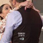Capucine Anav Instagram - Quelle fierté !!! Quelle aventure Incroyable ! Un rêve qui se réalise... pour ceux qui n’ont pas encore vu la pièce je suis heureuse de vous annoncer que la pièce sera diffusé en prime sur @c8lachaine samedi soir à 21h15 😍😍🎭🎭 @vardaralil @jerome_lenotre #alexandravandernoot