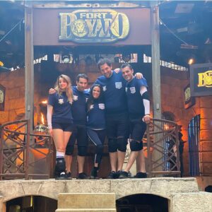 Capucine Anav Instagram - On dit souvent jamais 2 sans 3•• FORT BOYARD ••RDV ce soir à 21h sur @france2 avec mon équipe de rêve 📺🥰 @jeremyferrarioff @ericantoineoff @gilalma @le.cas.pucine // Puis restez connecté car après l’émission vous allez pouvoir nous suivre dans les coulisses 😂😂😂