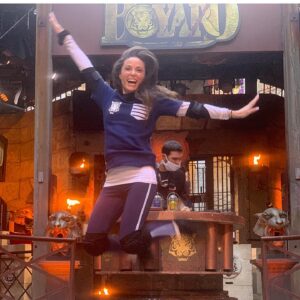Capucine Anav Instagram - On dit souvent jamais 2 sans 3•• FORT BOYARD ••RDV ce soir à 21h sur @france2 avec mon équipe de rêve 📺🥰 @jeremyferrarioff @ericantoineoff @gilalma @le.cas.pucine // Puis restez connecté car après l’émission vous allez pouvoir nous suivre dans les coulisses 😂😂😂