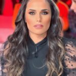 Capucine Anav Instagram - Rendez vous demain à 21h15 sur @c8lachaine pour une soirée de folie 🤍 #lagrosserigolade