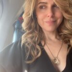 Cara Buono Instagram - Plane selfies with curls #flying #selfie #goodhairday