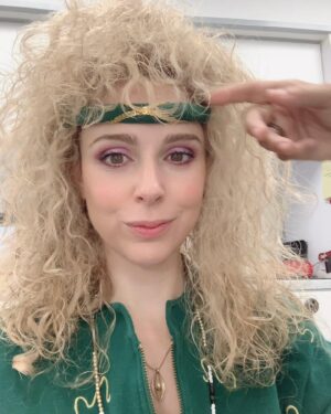 Cara Buono Instagram - In honor of the amazing hair and makeup teams on their supremely deserved Emmy nominations, I give you some of my time in their magical hands. I’ve loved transforming into Karen Wheeler every season and owe a lot of that to these talented artists who make me laugh and inspire me. Love you all! 

@sarahhindsgaul 
@katsuhre 
@roccomua 
@1bluetician 
@strangerthingstv 

#strangerthings #80s #instagood #80shair #wigs #eyeshadow #setlife #emmys @netflix #80smom