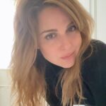 Cara Buono Instagram - Monday morning thinking selfies #selfie #instagood #paris #monday #worktrip