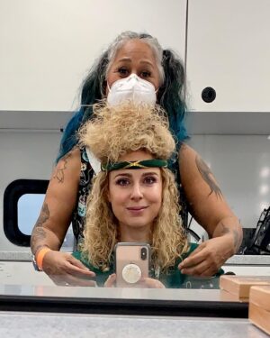 Cara Buono Instagram - In honor of the amazing hair and makeup teams on their supremely deserved Emmy nominations, I give you some of my time in their magical hands. I’ve loved transforming into Karen Wheeler every season and owe a lot of that to these talented artists who make me laugh and inspire me. Love you all! 

@sarahhindsgaul 
@katsuhre 
@roccomua 
@1bluetician 
@strangerthingstv 

#strangerthings #80s #instagood #80shair #wigs #eyeshadow #setlife #emmys @netflix #80smom