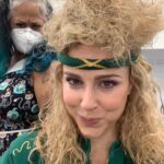 Cara Buono Instagram – In honor of the amazing hair and makeup teams on their supremely deserved Emmy nominations, I give you some of my time in their magical hands. I’ve loved transforming into Karen Wheeler every season and owe a lot of that to these talented artists who make me laugh and inspire me. Love you all! 

@sarahhindsgaul 
@katsuhre 
@roccomua 
@1bluetician 
@strangerthingstv 

#strangerthings #80s #instagood #80shair #wigs #eyeshadow #setlife #emmys @netflix #80smom