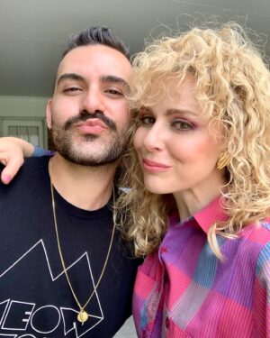 Cara Buono Instagram - In honor of the amazing hair and makeup teams on their supremely deserved Emmy nominations, I give you some of my time in their magical hands. I’ve loved transforming into Karen Wheeler every season and owe a lot of that to these talented artists who make me laugh and inspire me. Love you all! 

@sarahhindsgaul 
@katsuhre 
@roccomua 
@1bluetician 
@strangerthingstv 

#strangerthings #80s #instagood #80shair #wigs #eyeshadow #setlife #emmys @netflix #80smom