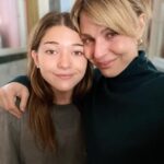 Cara Buono Instagram – I loved every second of working with these amazing women on this challenging and inspiring story about the very brave @kararobinsonchamberlain who I had the honor to meet. @katiedouglas98, you are a delight and dream to work with. “The Girl Who Escaped: The Kara Robinson Story” premieres tonight on @lifetimetv
#thekararobinsonstory