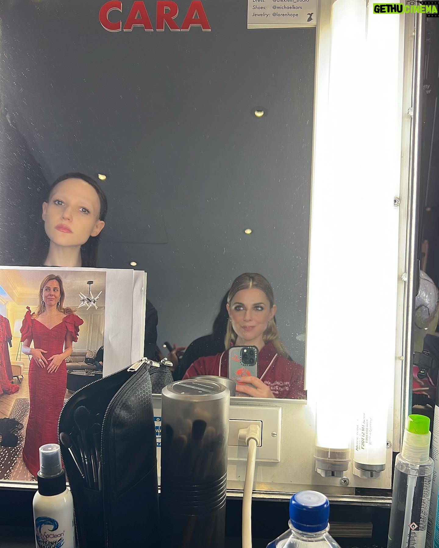 Cara Buono Instagram - Such an amazing night supporting a great cause for @american_heart. Take care of your heart health. Learn hands on only CPR. You can save your life and someone else’s. @goredforwomen #heart #hearthealth #goredforwomen #red #glam #nyc