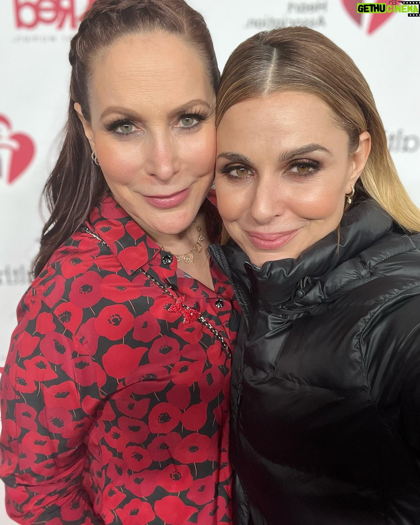 Cara Buono Instagram - Such an amazing night supporting a great cause for @american_heart. Take care of your heart health. Learn hands on only CPR. You can save your life and someone else’s. @goredforwomen #heart #hearthealth #goredforwomen #red #glam #nyc
