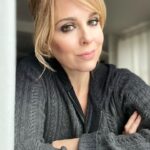 Cara Buono Instagram - Dreaming and selfies after a shoot. makeup @clara_rae #dream #work #ilovemyjob