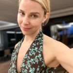 Cara Buono Instagram - Straight hair in Mallorca. Yes, the content is light. #hairstyles #mallorca #travel #summer #spain