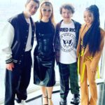 Cara Buono Instagram - Glam for the Empire State Building takeover ❤️ #glam #strangerthings #instagood #magic
