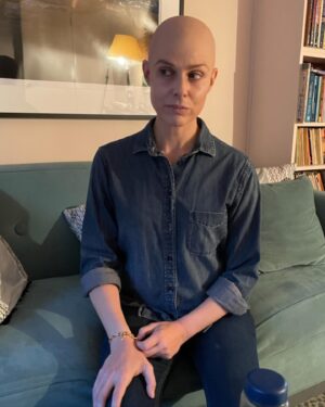 Cara Buono Instagram - Back posting! There were so many things I didn’t get to posting. This is something different for me that I worked on. With my wonderful costar @mrchrisparnell. When @thelaurakoski shaved my head ;) Amazing work ❤️ Laura!

#hairtransformation #instagood #setlife #ilovemyjob