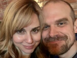 Cara Buono Instagram - #fbf to table read thru shenanigans. I think you guys were trying to scare me? I can’t believe that was 2020! 
@dkharbour 
@brettgelman 

#strangerthings #shenanigans #behindthescenes