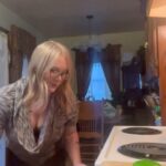 Cara Cunningham Instagram - I made stuffing for the first time and on Thanksgiving 😯