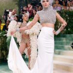 Cara Delevingne Instagram - BRITS ABROAD 🇬🇧 Thank you so much @stellamccartney @voguemagazine @sweetbabyjamie cannot believe that’s my 12th year 😎