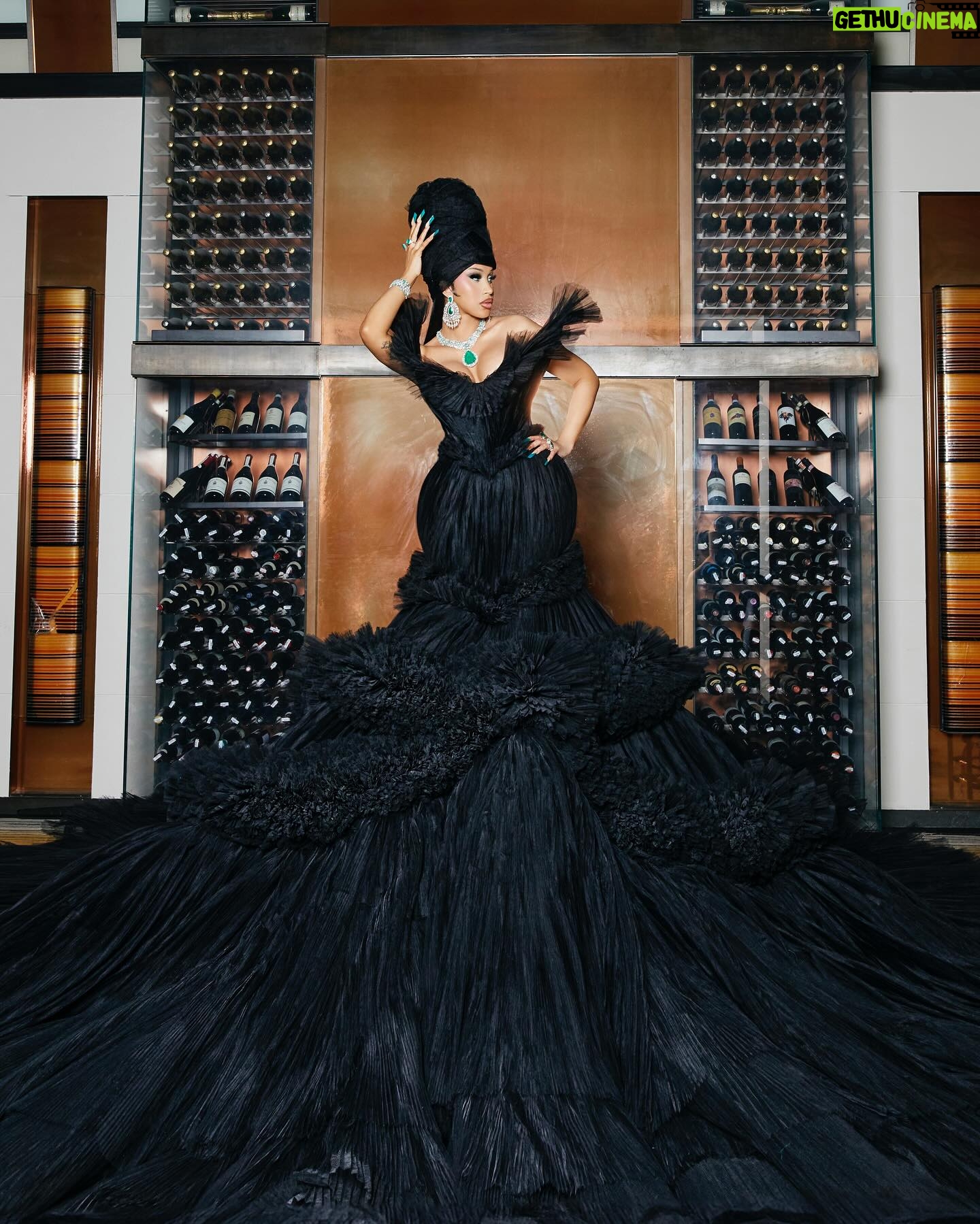Cardi B Instagram - Dress @windowsen Jewelry @kamyenjewellery Stylist @kollincarter Hair @tokyostylez MUA @erika_lapearl_mua Nails @cocamichelle