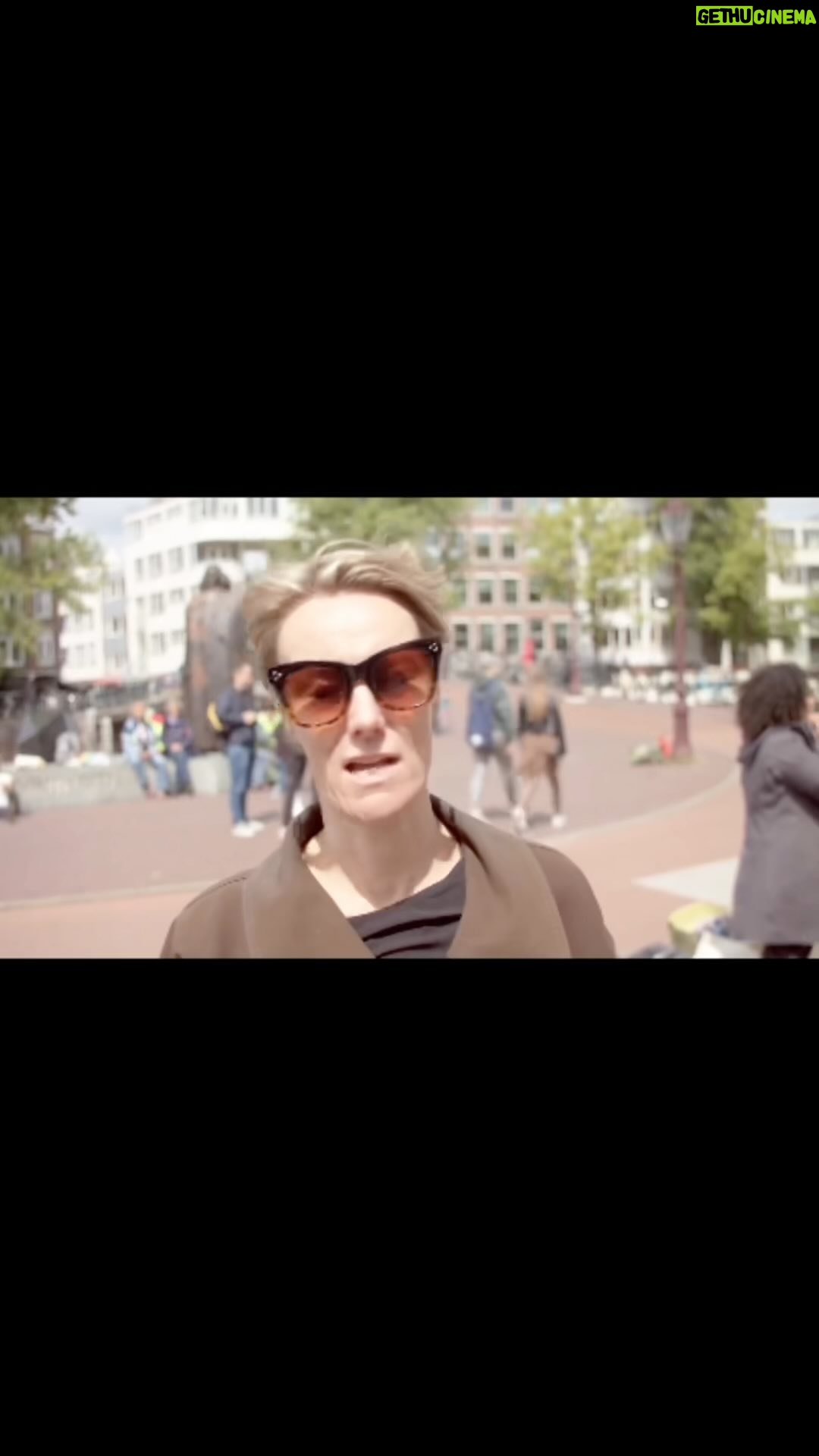 Carice van Houten Instagram - Wat ga jij zeggen tegen je kinderen ?
