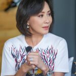 Carina Lau Instagram - @moses_chan_ @aimeechan_official 👩‍❤️‍👨 今晚21:10锁定江苏卫视，22:00锁定腾讯视频。 #嘉人自友約