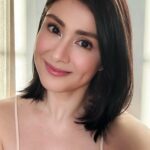 Carla Abellana Instagram - Up for a Radiance Challenge? ✨💫 Post your glowing moments and share your secret to that radiant glow! Don’t forget to tag me and @watsonsph on Instagram and use #GlowWithCarla for a chance to win fabulous gift sets, including my favorite Collagen by Watsons products. Make sure your posts are public so we can include you in our pool of entries. Let’s glow together! ✨🌟
