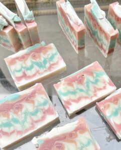 Carla Abellana Instagram - Therapy 🤍 BTW, i will be offering my soaps for sale very soon 😉🧼🫧 #HandcraftedSoap #SoapMaking #Soaper #SoapMaker #HomemadeSoap #ArtisanSoap #ColdProcessSoap #ArtisanalSoap #PalmOilFree #CrueltyFree #AlcoholFree #ParabenFree #MineralOilFree #PhthalateFree #NonToxic