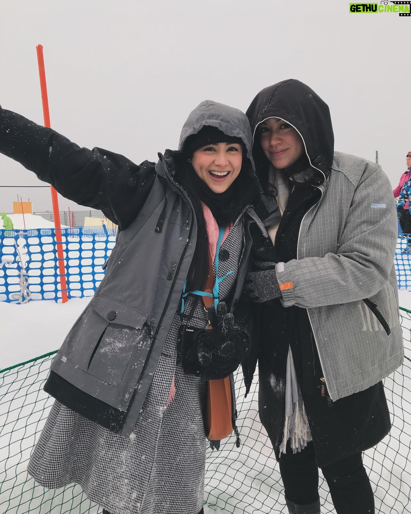 Carla Abellana Instagram - My number one critic, my backbone, my defender, my protector. My Ate. Celebrating you today and thanking God for you everyday. Abu, Ate! Happy Birthday! 🩵
