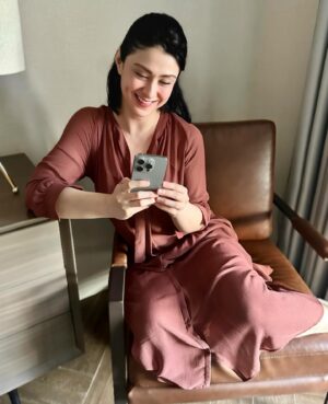 Carla Abellana Instagram - Happiness! 🥰