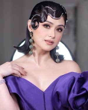 Carla Abellana Instagram - Make it BIG. Make it MEGA. ❤️‍🔥

The Philippines’ #1 fashion magazine celebrates it’s 32nd year. 🥂

@megamagazine 🌟

Concept and Styling: @iamsieglinde @styledbyiamsieglinde 
Make up: @markycreation
Hair: @hairby_jomarigarcia
Gown: @marlontuazonc
Bracelet and ring: @jacatel
Minaudiere: @ladybag_mnl
Nails: @extraordinail 

📸 @pvfotographs @markycreation
