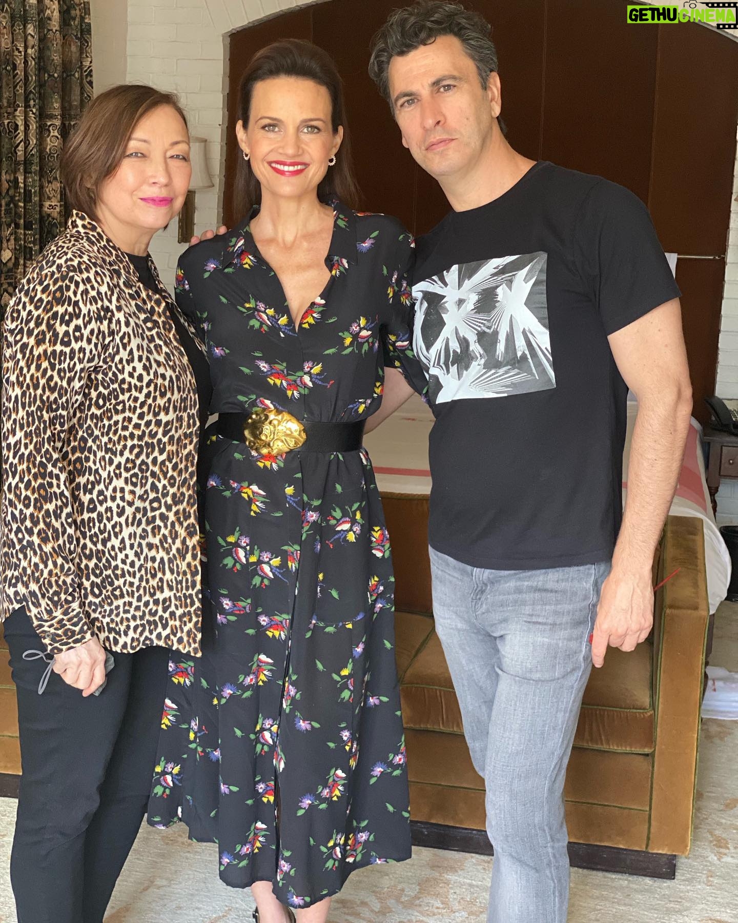 Carla Gugino Instagram - Back to @gunpowdermilkshake press! Always love spending time with these two beautiful artists. @brigittemakeup @sebastianscolarici plus of course @highheelprncess even though she is glamming up from afar. π