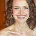 Carla Gugino Instagram - When your longtime (and I mean longtime 😂🙌🏼) make up artist and trusted collaborator tries to take a serious beauty pic and you can’t help but burst out laughing. I figure we can all always use a good laugh. 🙏❤️ @ermahnospina
