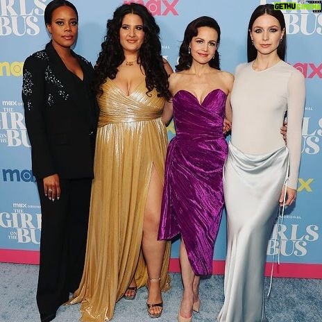 Carla Gugino Instagram - It was such a treat to get to experience the premiere of episode 1 of #thegirlsonthebus with a fantastic New York audience. π₯π₯ Thank you for coming out and getting every joke and connecting with the heart of the show. Rare to get a picture with the amazing women in front AND behind the camera. β₯οΈ ππΌπ Tomorrow it is all of yours! @streamonmax Hope you curl up and enjoy the ride! π₯