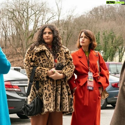 Carla Gugino Instagram - It is a gift to be able to tell important stories that make us think and ask the big questions. It’s one of the ways we find empathy. As evidenced in episode 8 of #GirlsOnTheBus important conversations happen wherever they need to, sometimes it’s in a parking lot. People who have different beliefs can still rally behind and support each other. This is key. And for me personally, in this episode I got to explore through Grace’s eyes the potency of what is passed down from generation to generation with my acting partner and screen father, the wonderful @rdmasur It was exhilarating and illuminating. And a total joy to have the great @kyrasedgwickofficial on the other side of the camera leading the way! @streamonmax TONIGHT ✨✨✨