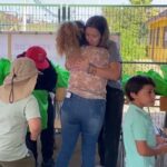 Carla Jara Instagram - Lo logramos mis bellezas!!! 50 listas de útiles 50 estuches para peques de la Escuela Republica del Libano. Viña del mar. Vuelvo a dar las gracias a las personas que confiaron y pusieron las luquitas que tenían, con eso compramos 10 listas de útiles ($232.000), gracias a @buale.cl que ayudó con 40 listas y por supuesto que puse de mi parte. Fue un día hermoso!!! Aportar con un granito de arena a estas familias que lo han pasado y siguen pasando pésimo, siguen durmiendo en carpas, incluso los niñ@s, necesitan apoyo psicológico, están con pena, asustados y no es para menos.(ojalá el municipio se encargue de este apoyo extra en los diferentes colegios) Gracias @nidia3131 por escribirme y estar preocupada de los niños y niñas! Gracias a los que pudieron ir, gracias por su cariño y de todo corazón, deseo que puedan levantarse lo antes posible de esta tremenda catástrofe!!! Mucho amor y ánimo para cada uno de ustedes!!! #arribaviña #niños #niñas #vueltaalcolegio #amor