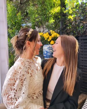Carla Jara Instagram - Ayer se casó mi amiga hermosa @malyjorquiera y @wenafreire , fue todo tan lindo y romantico!!!
Que viva el amor, que vivan los novios!!! 
Los adoro amiguitos, que sean siempre, siempre muy felices junto a Luquitas!!!
❤