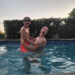 Carla Jara Instagram - Se abrió la temporada de piscina, me costó, pero el calor de hoy heavy!!! Por favor vean nuestras caras tratando de salir bien jajaja Que tengan linda tarde 🥰🥰🥰