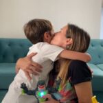 Carla Jara Instagram - Un niño muy agardecido por este regalo adelantado que le llegó!!! Este laboratorio de bestias está súper, a Mariano le encantó y es un lindo momento para jugar junto a tus pequeños!!! Anda a @boingtoysla y ve todos los juguetes que hay para esta navidad!!!!