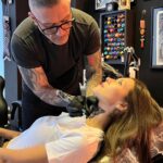 Carla Jara Instagram - ¿Cómo están mis bellezas? Yo feliz, la vida se trata de cambios y hoy hice uno que tenía pensado hace mucho tiempo. ¡Atrévanse, la vida es corta! Gracias @marlonparra_tattoorockers por la dedicación! No pude estar en mejores manos... Quedó hermosa!!!!🦋